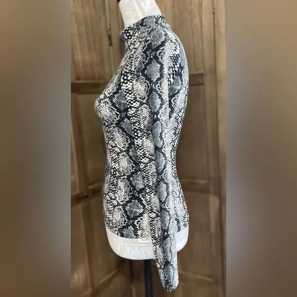 Snakeskin Mock Turtleneck Blouse. - Picture 3 of 6
